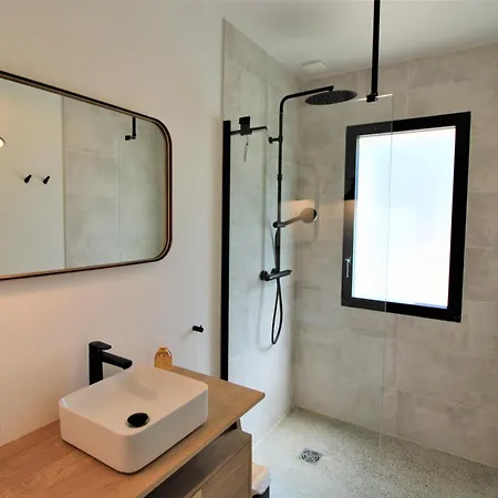 La Madrague-villa/piscine Vue Mer/clim/wifi * Hyères