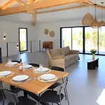 La Madrague-villa/piscine Vue Mer/clim/wifi * Hyères