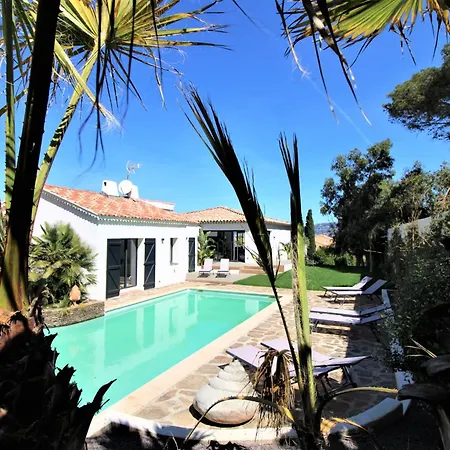 La Madrague-villa/piscine Vue Mer/clim/wifi * Hyères