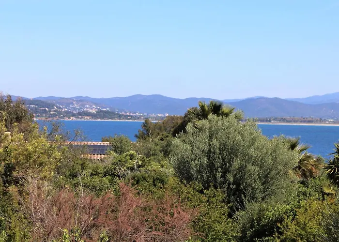 Villa La Madrague-villa/piscine Vue Mer/clim/wifi Hyères