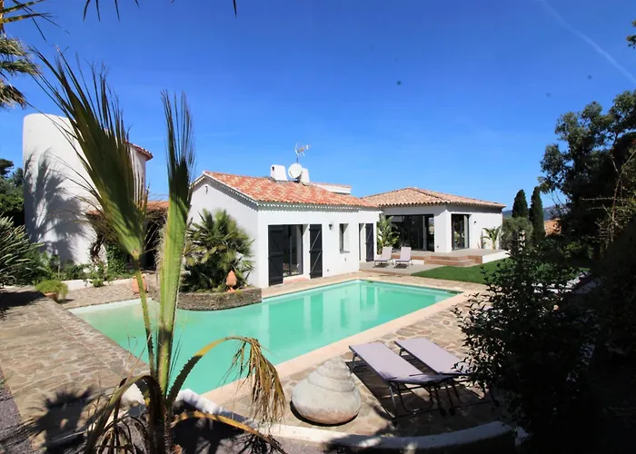 La Madrague-villa/piscine Vue Mer/clim/wifi Villa Hyères