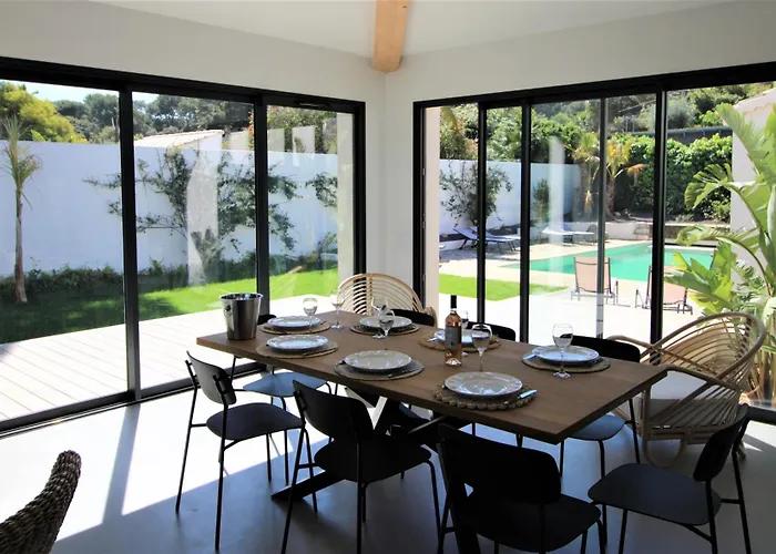 La Madrague-villa/piscine Vue Mer/clim/wifi Hyères